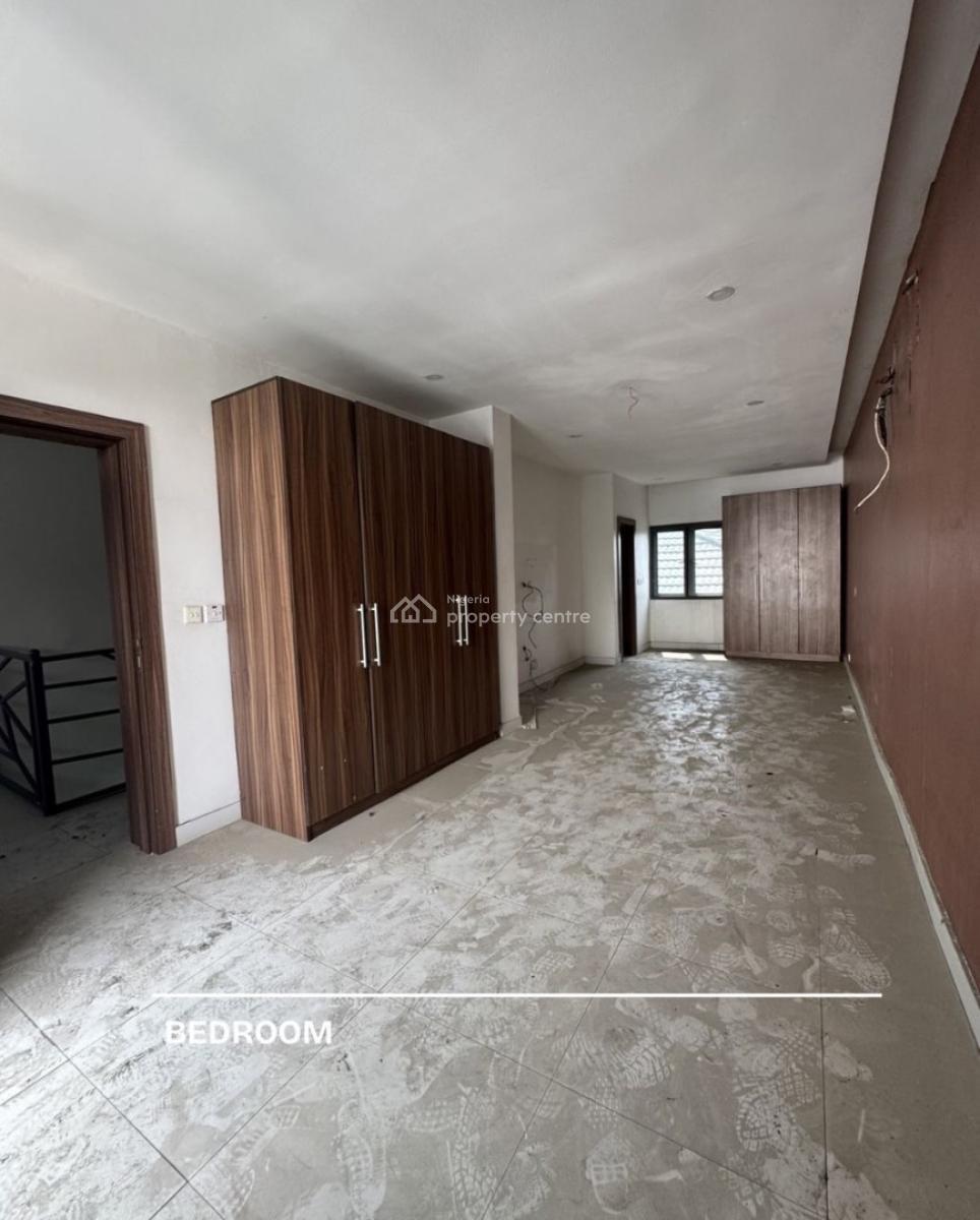 2bedroom Maisonette with a Bq, Lekki Phase 1, Lekki, Lagos, House for Rent