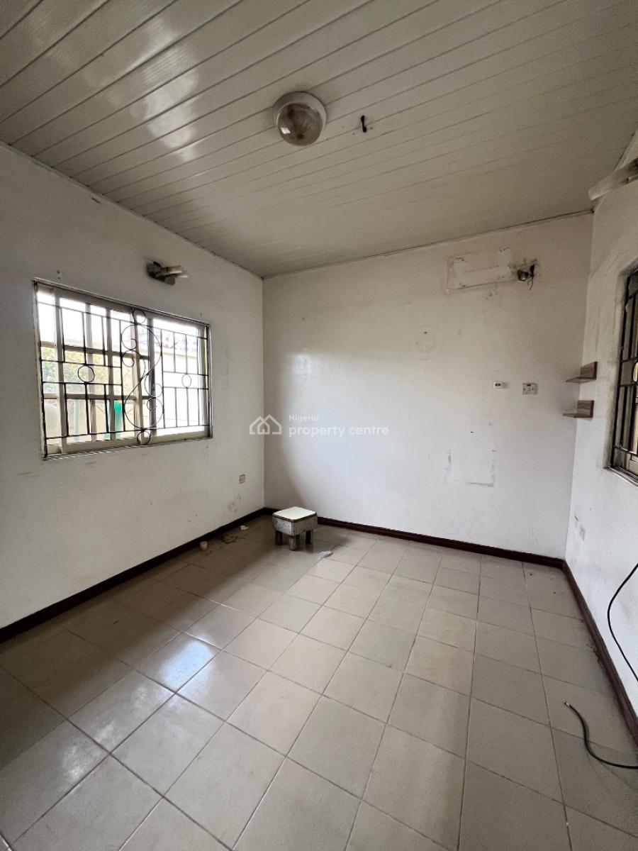 Spacious 1 Bedroom Apartment, Lekki Phase 1, Lekki, Lagos, Flat / Apartment for Rent