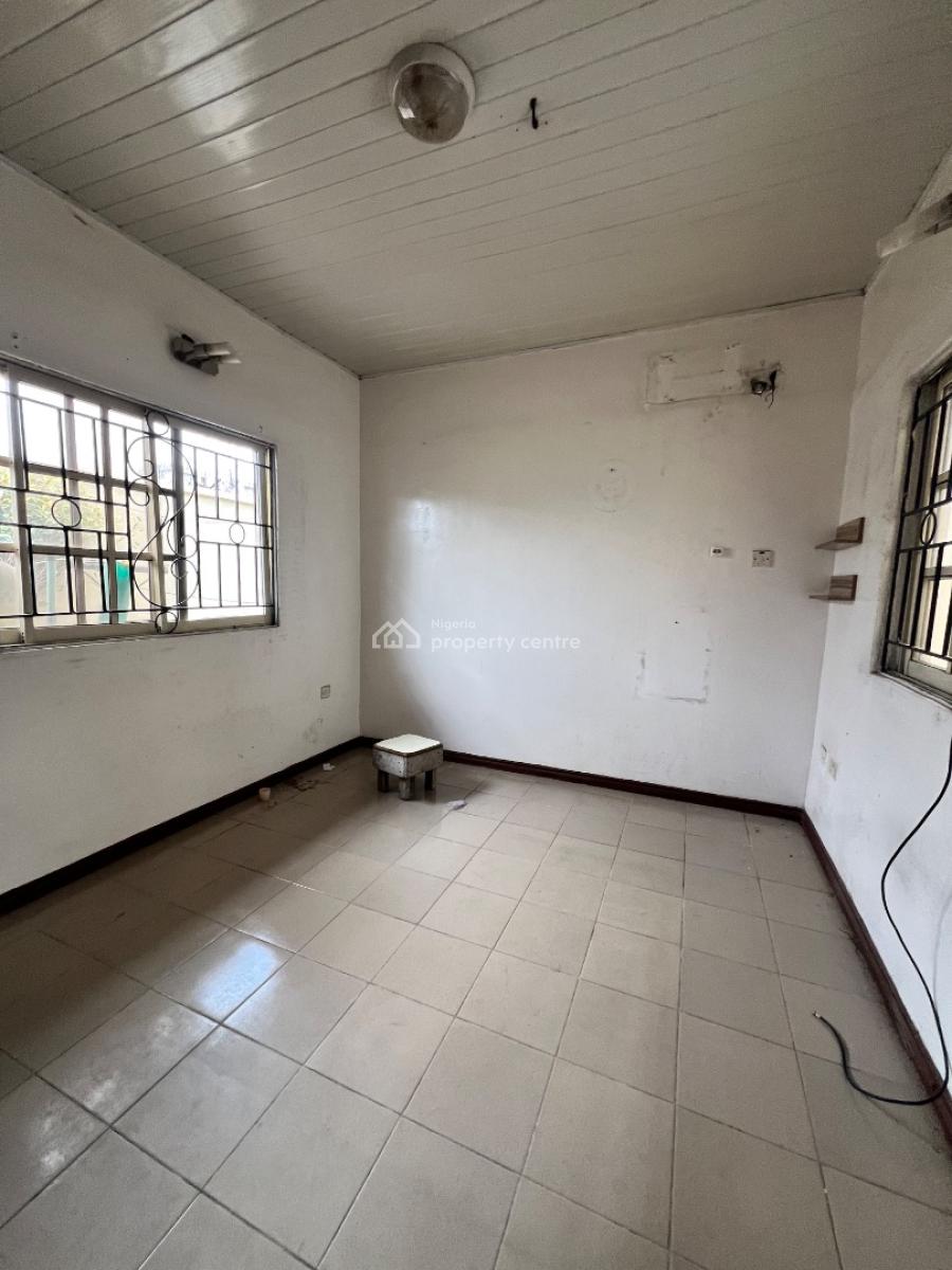 Spacious 1 Bedroom Apartment, Lekki Phase 1, Lekki, Lagos, Flat / Apartment for Rent