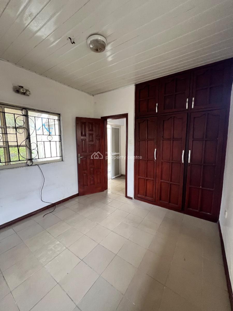 Spacious 1 Bedroom Apartment, Lekki Phase 1, Lekki, Lagos, Flat / Apartment for Rent