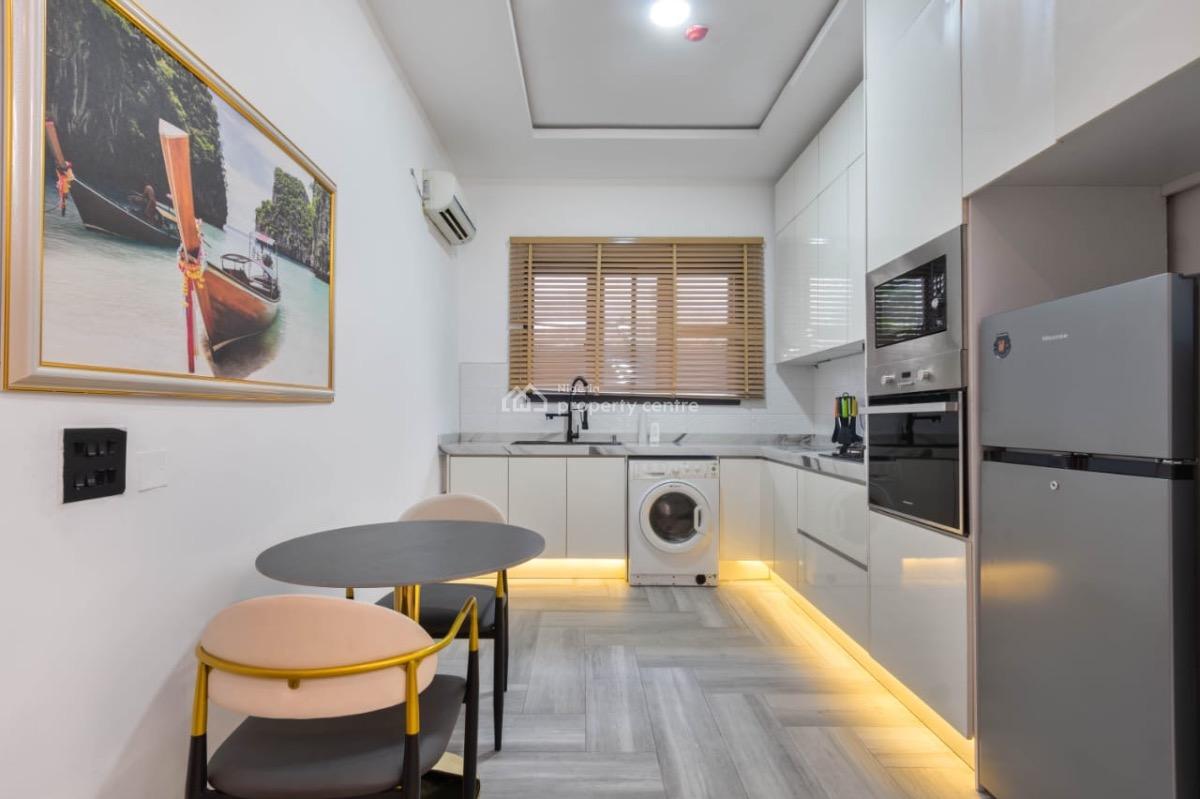 Luxury 1 Bedroom Waterfront Apartment with Snooker Board, Swimming Pool, Lekki Phase 1, Lekki, Lagos, Flat / Apartment Short Let