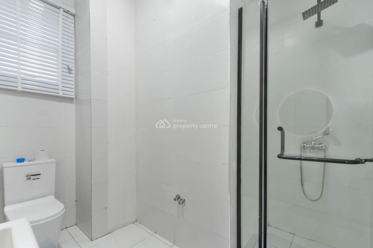 Luxury 1 Bedroom Waterfront Apartment with Snooker Board, Swimming Pool, Lekki Phase 1, Lekki, Lagos, Flat / Apartment Short Let