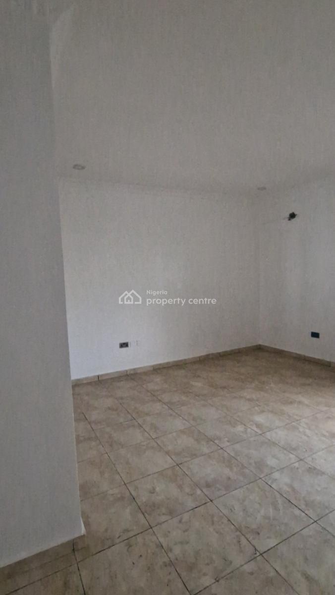 Neatly Used 2 Bedroom Flat, Lekki Phase 1, Lekki, Lagos, Flat / Apartment for Rent