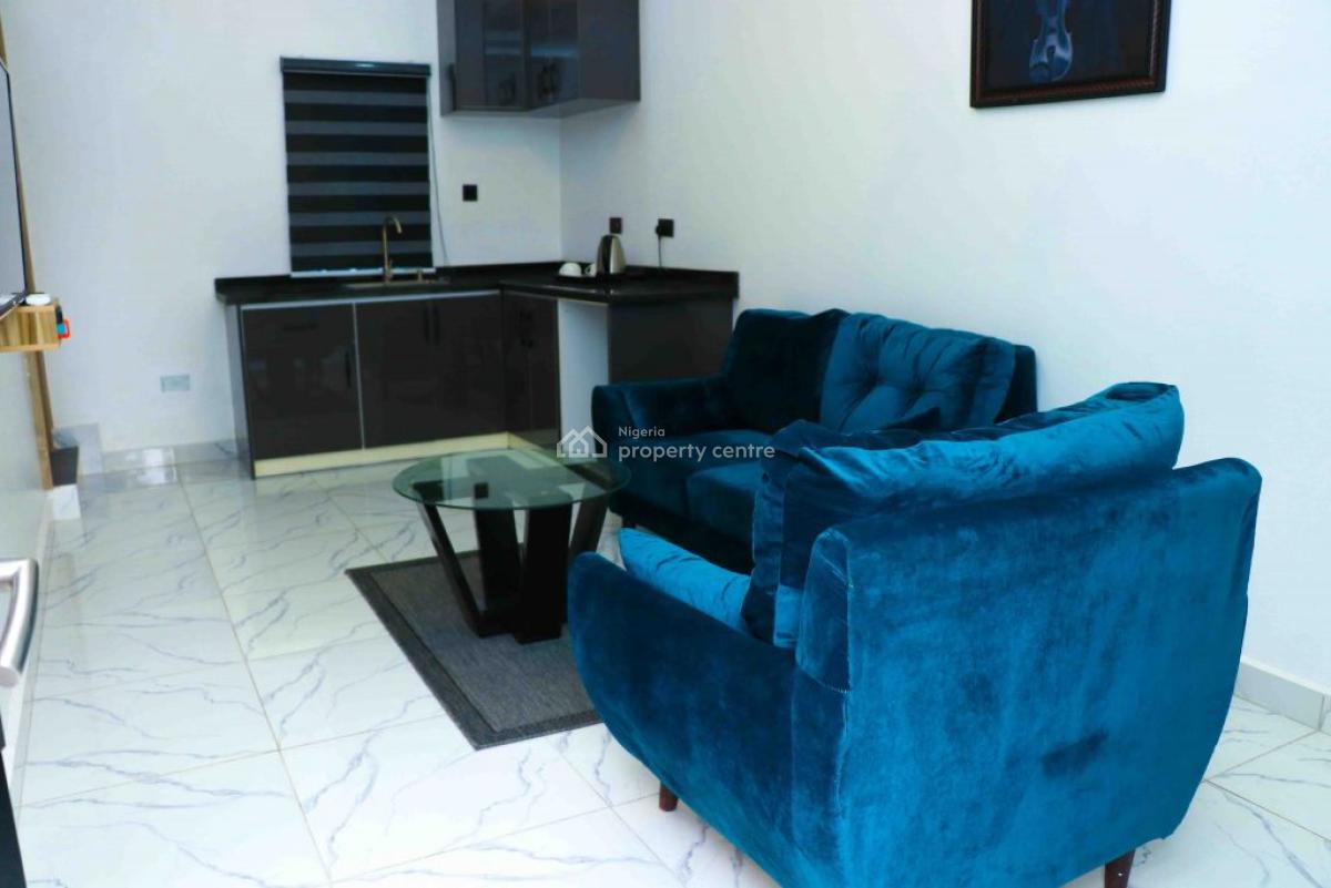 Nicely Furnished 3 Bedroom Apartment, Apo, Abuja, Flat / Apartment Short Let