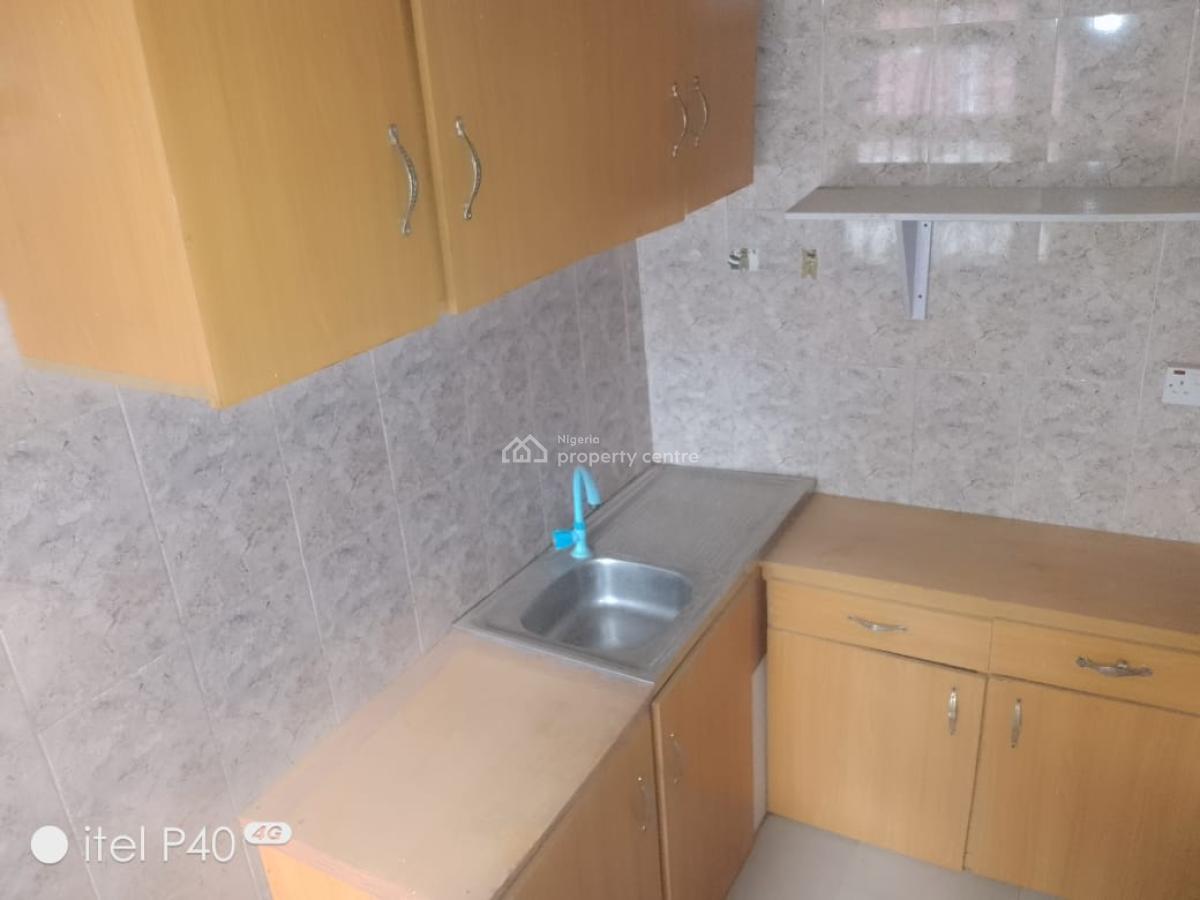 2 Bedroom Apartment, Ileri Oluwa Crescent, Off College Road., Ogba, Ikeja, Lagos, Flat / Apartment for Rent