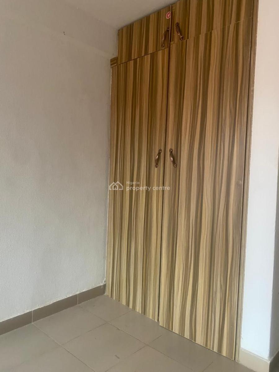 2 Bedroom Apartment, Ileri Oluwa Crescent, Off College Road., Ogba, Ikeja, Lagos, Flat / Apartment for Rent