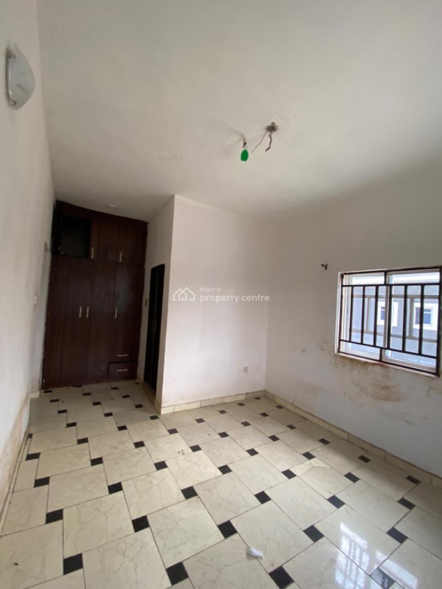 Sharp 2 Bedroom Apartment with 3 Toilets and Constant Electricity (fed, Eliozu, Port Harcourt, Rivers, Flat / Apartment for Rent
