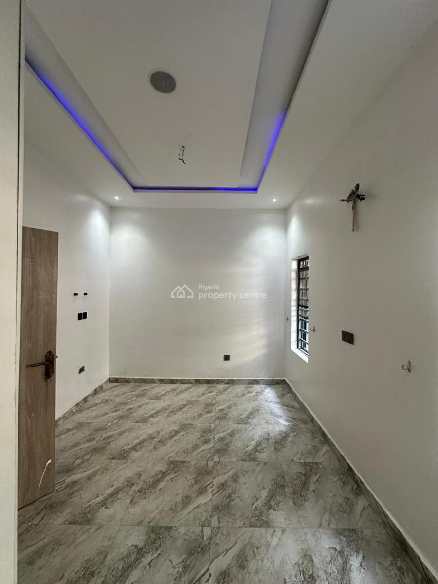 2 Bedroom Apartment with Bq, Abraham Adesanya, Lekki, Lagos, Flat / Apartment for Rent