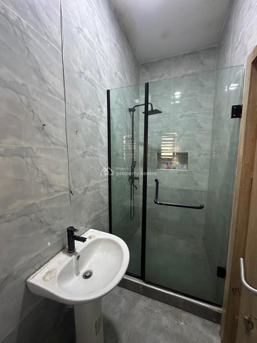 2 Bedroom Apartment with Bq, Abraham Adesanya, Lekki, Lagos, Flat / Apartment for Rent