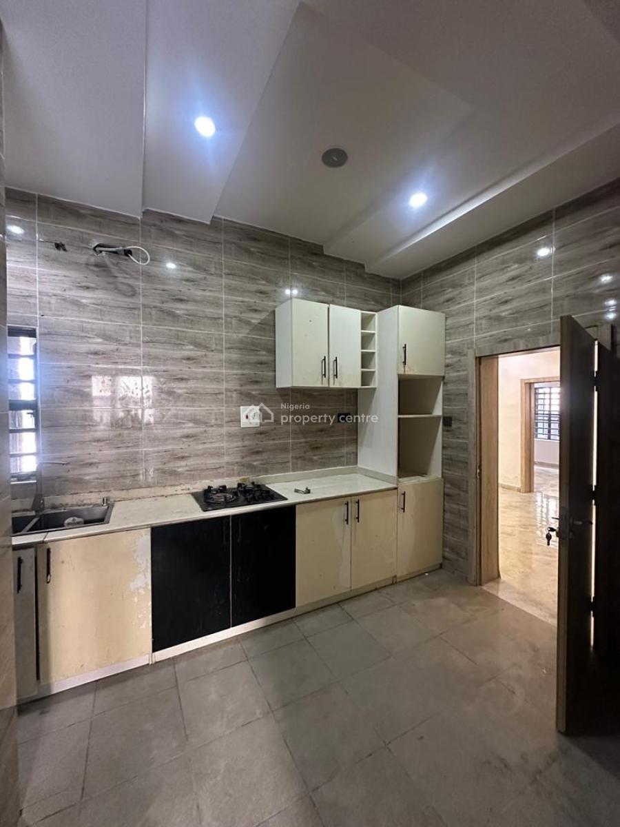2 Bedroom Apartment with Bq, Abraham Adesanya, Lekki, Lagos, Flat / Apartment for Rent