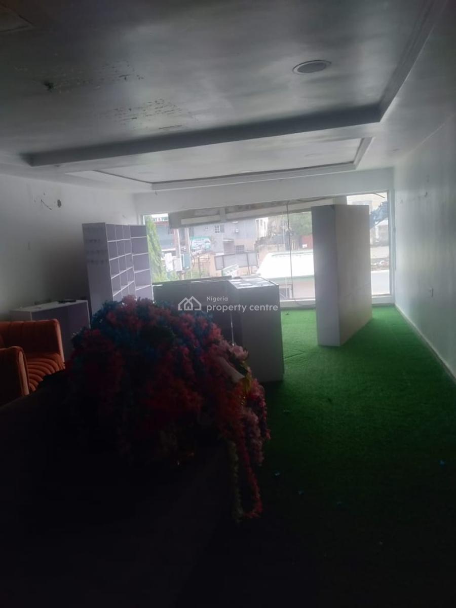 Spacious Shop, Along 1st Avenue, Gwarinpa, Abuja, Shop for Rent