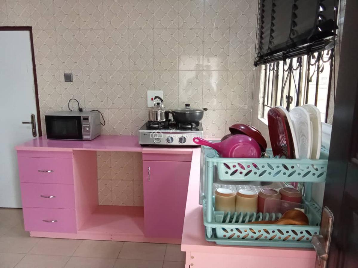 Nicely Furnished 3 Bedroom Apartment, Uyo, Akwa Ibom, Flat / Apartment Short Let