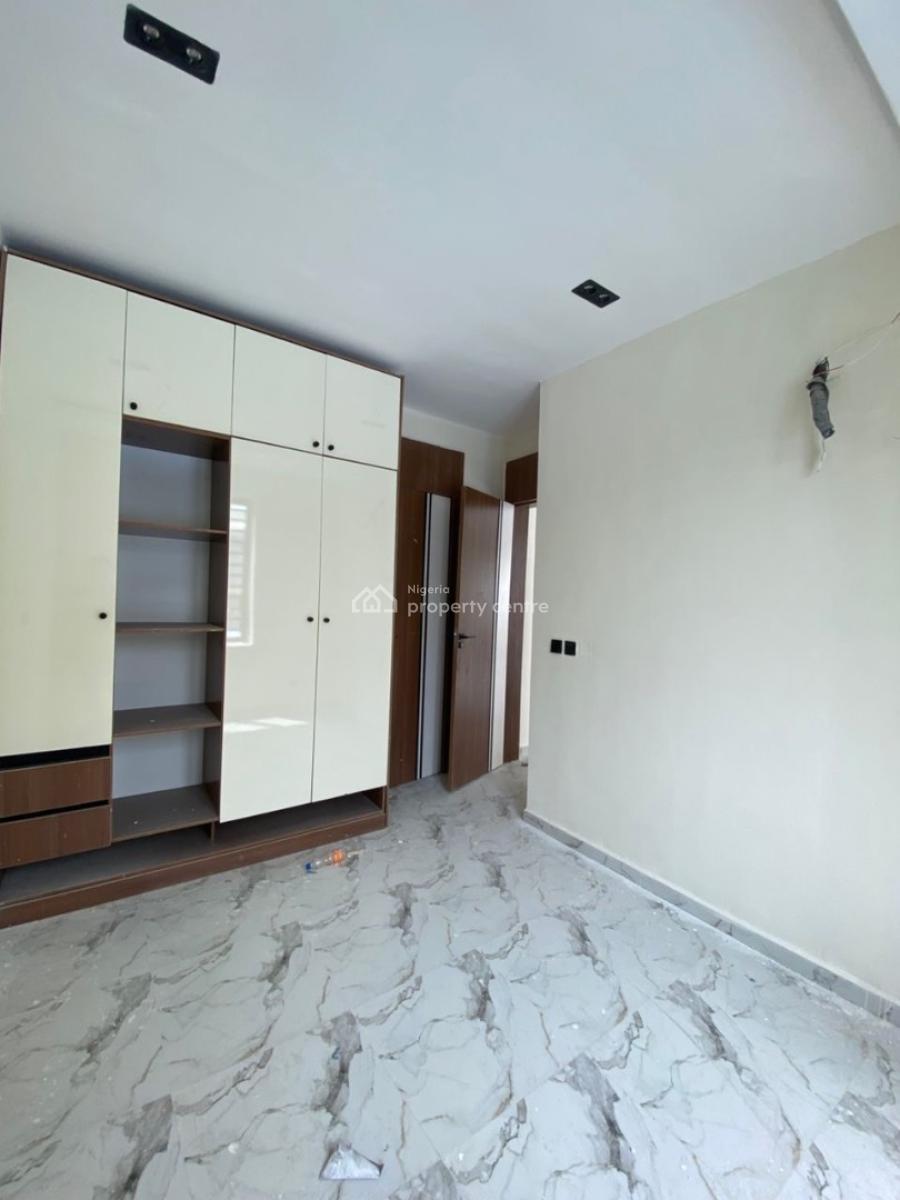 Neat 2 Bedroom Apartment Orchid with Pool & Elevator, Orchid, Lekki, Lagos, Flat / Apartment for Sale