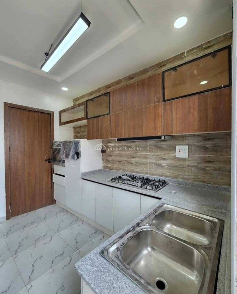 Newly Built and Serviced 4 Bedrooms En-suite Townhouse with Fitted Kitchen, Chevron Drive, Before 2nd Toll Gate, Lekki, Lagos, Terraced Duplex for Rent
