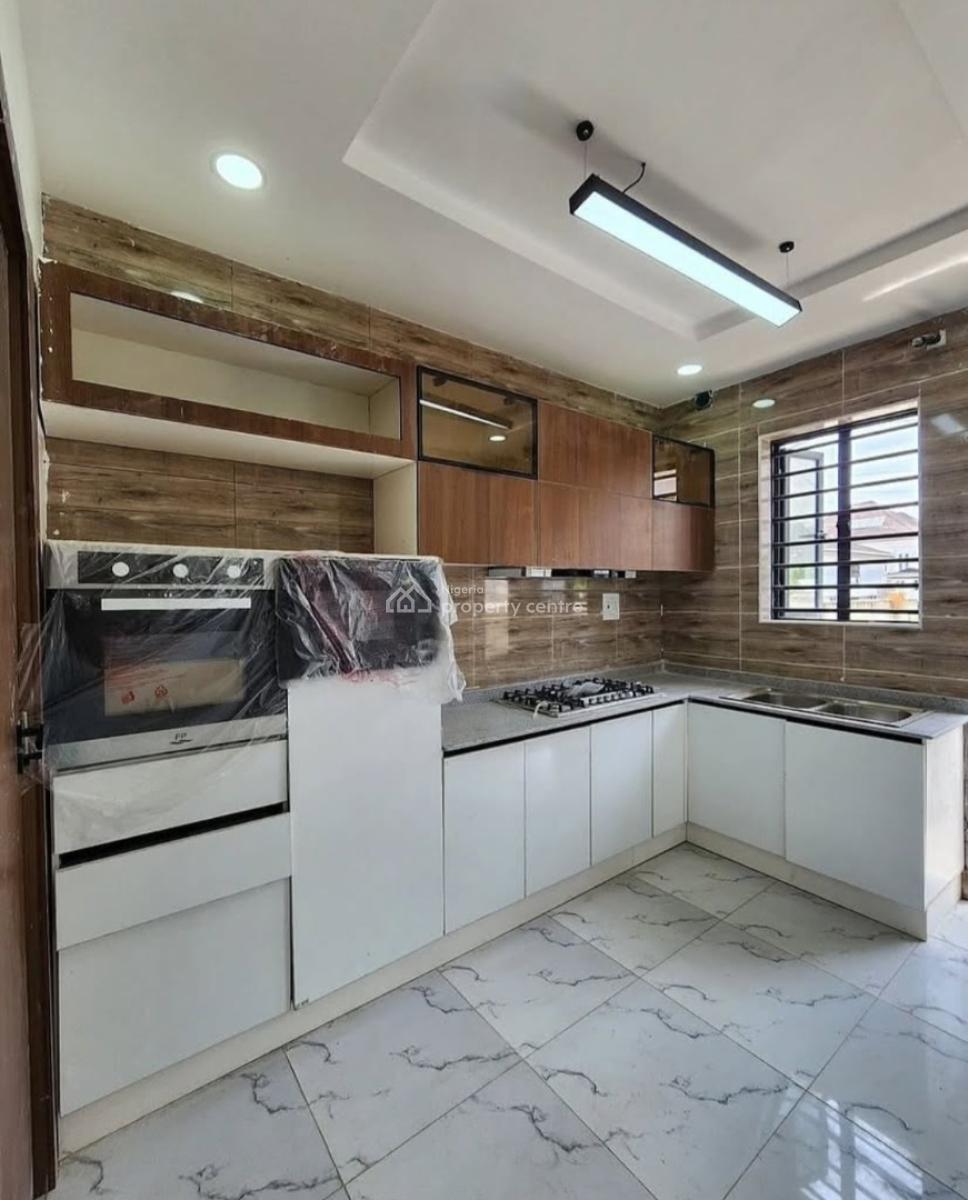 Newly Built and Serviced 4 Bedrooms En-suite Townhouse with Fitted Kitchen, Chevron Drive, Before 2nd Toll Gate, Lekki, Lagos, Terraced Duplex for Rent