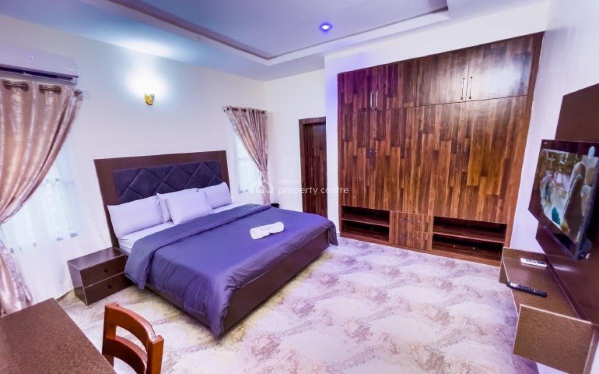 Nicely Furnished 3 Bedroom Apartment, Uyo, Akwa Ibom, Flat / Apartment Short Let