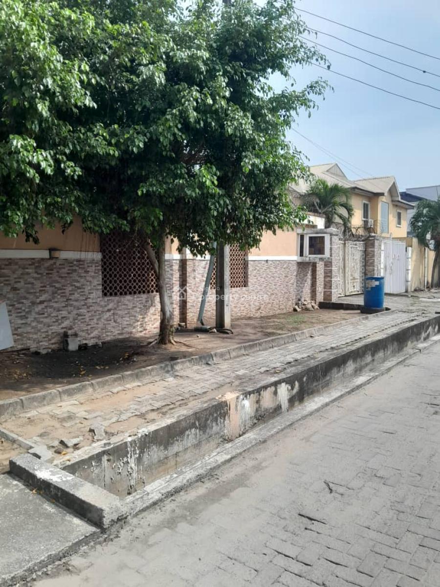 Twin Duplex Consists of 8 Bedroom Duplex Each with 2room Bq, Lekki Phase 1, Lekki, Lagos, Commercial Property for Rent