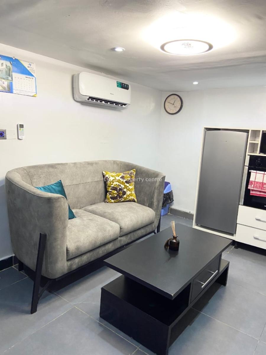Nicely Furnished 1 Bedroom Apartment, Maryland, Lagos, Flat / Apartment Short Let