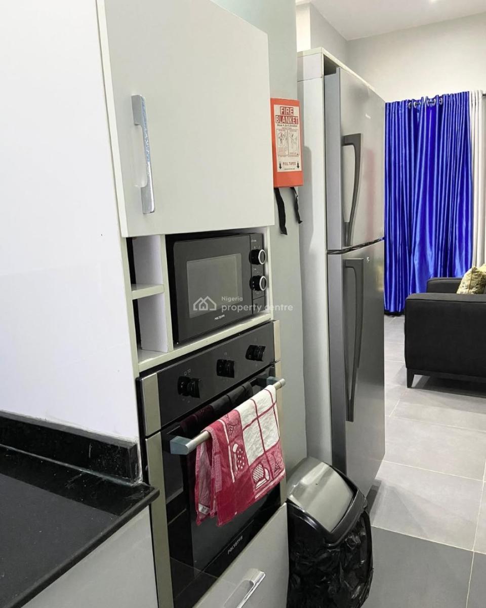 Nicely Furnished 1 Bedroom Apartment, Maryland, Lagos, Flat / Apartment Short Let