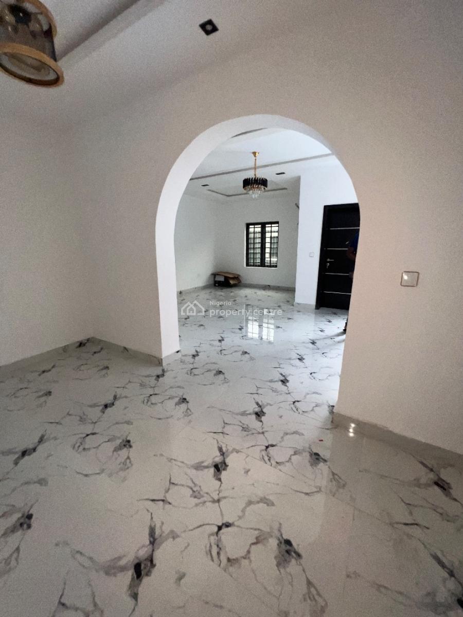 Newly Renovated 2 Bedroom Flat, Off Admiralty Way, Lekki Phase 1, Lekki, Lagos, Flat / Apartment for Rent
