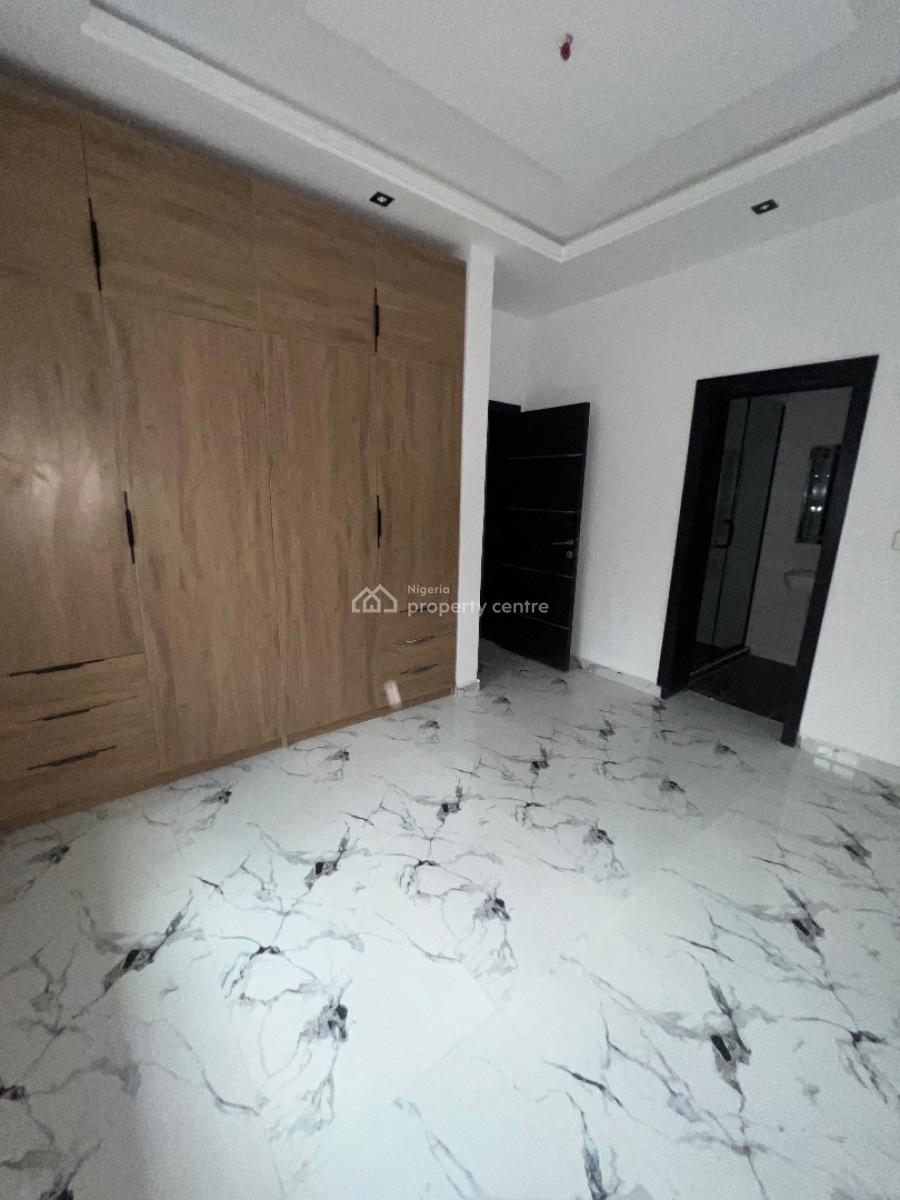 Newly Renovated 2 Bedroom Flat, Off Admiralty Way, Lekki Phase 1, Lekki, Lagos, Flat / Apartment for Rent