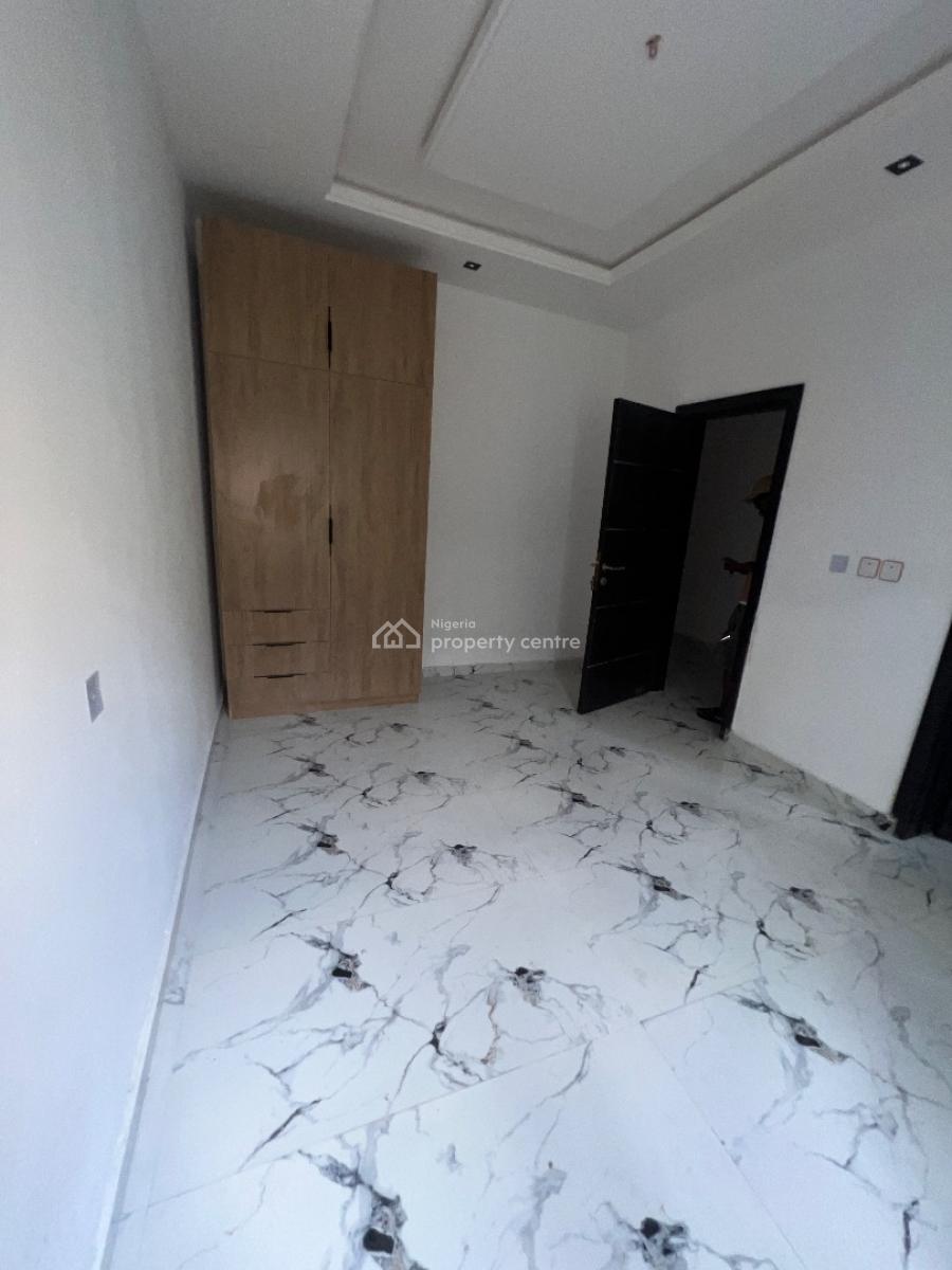 Newly Renovated 2 Bedroom Flat, Off Admiralty Way, Lekki Phase 1, Lekki, Lagos, Flat / Apartment for Rent