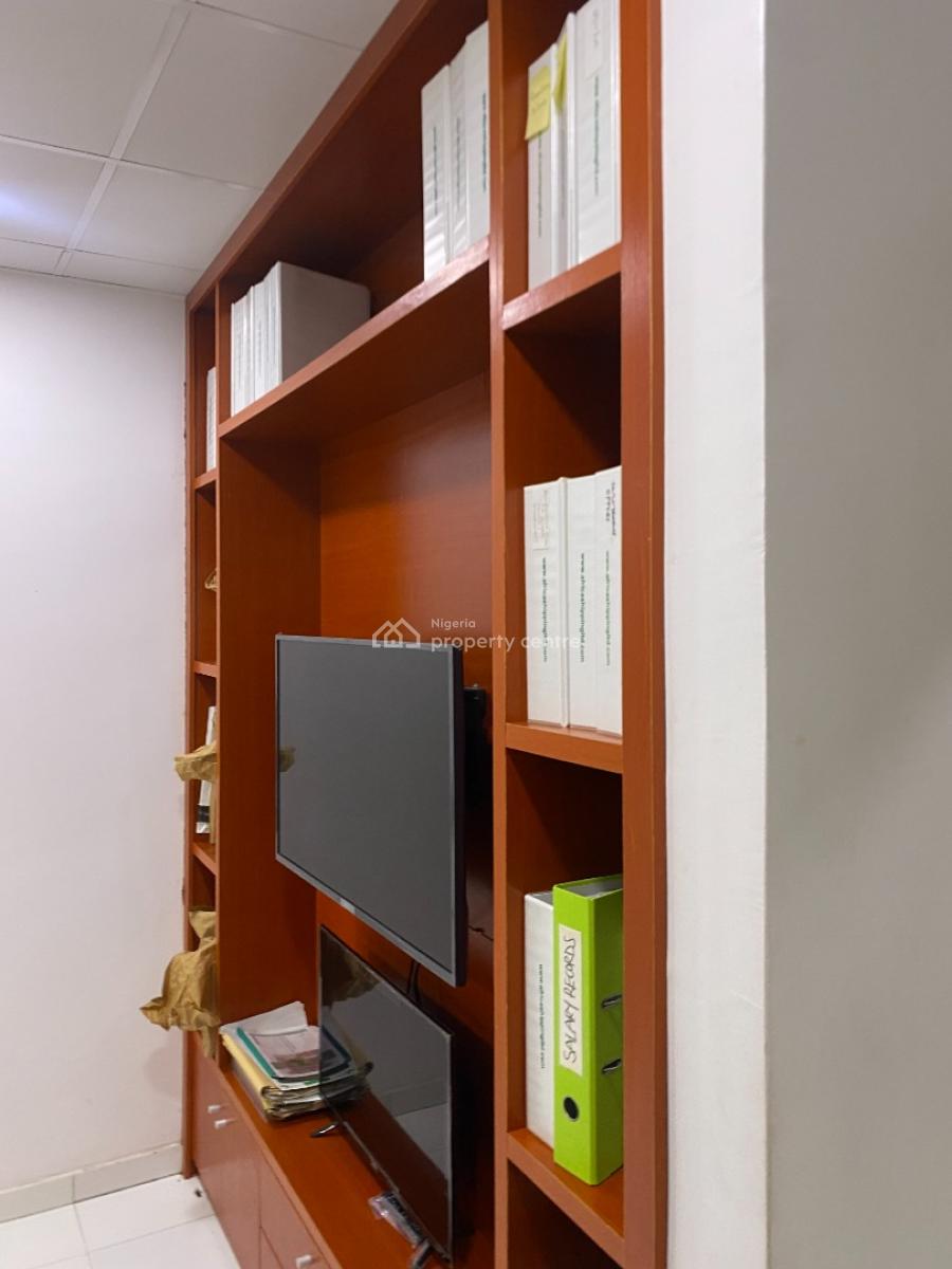 Self Serviced and Furnished Three (3) Rooms Office Space, Ologun Agbaje Street, Victoria Island (vi), Lagos, Office Space for Rent