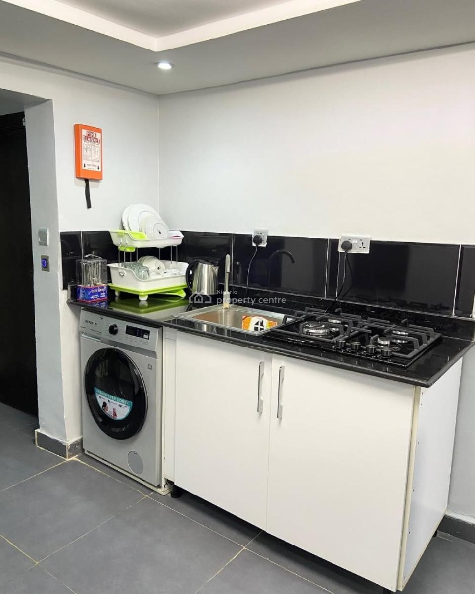 Nicely Furnished 1 Bedroom Apartment, Maryland, Lagos, Flat / Apartment Short Let
