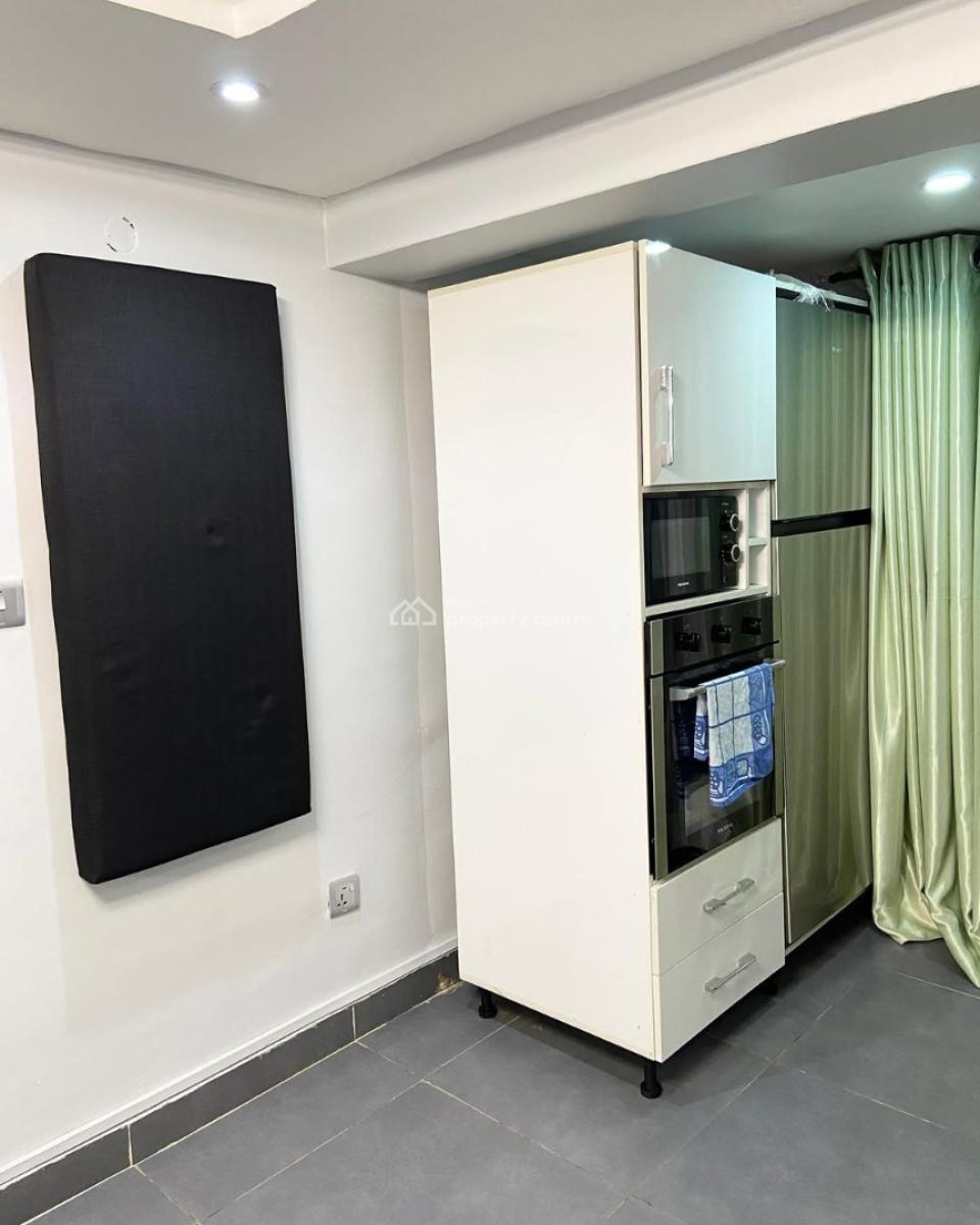 Nicely Furnished 1 Bedroom Apartment, Maryland, Lagos, Flat / Apartment Short Let