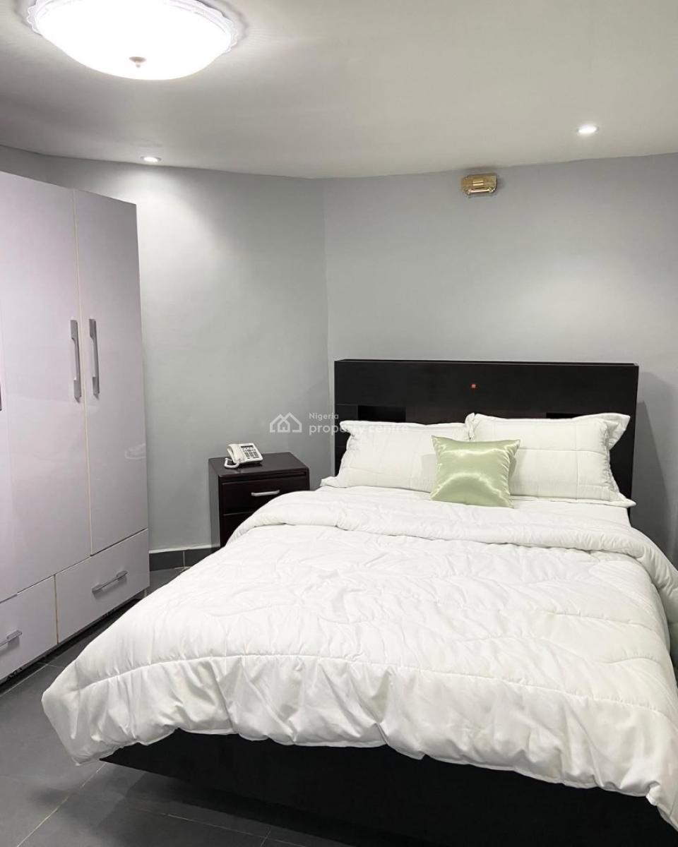 Nicely Furnished 1 Bedroom Apartment, Maryland, Lagos, Flat / Apartment Short Let