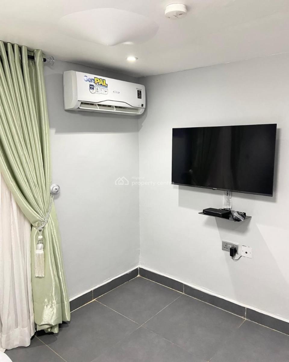 Nicely Furnished 1 Bedroom Apartment, Maryland, Lagos, Flat / Apartment Short Let