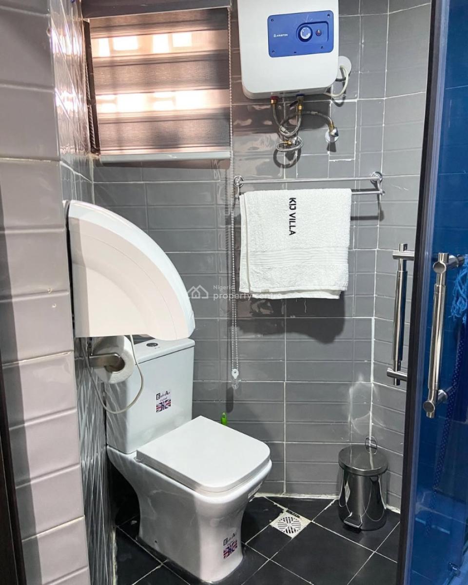 Nicely Furnished 1 Bedroom Apartment, Maryland, Lagos, Flat / Apartment Short Let