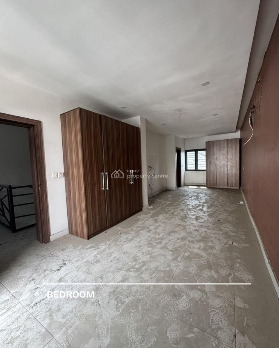 2 Bedroom Maisonnete with a Bq, Lekki Phase One, Lekki, Lagos, Terraced Duplex for Rent