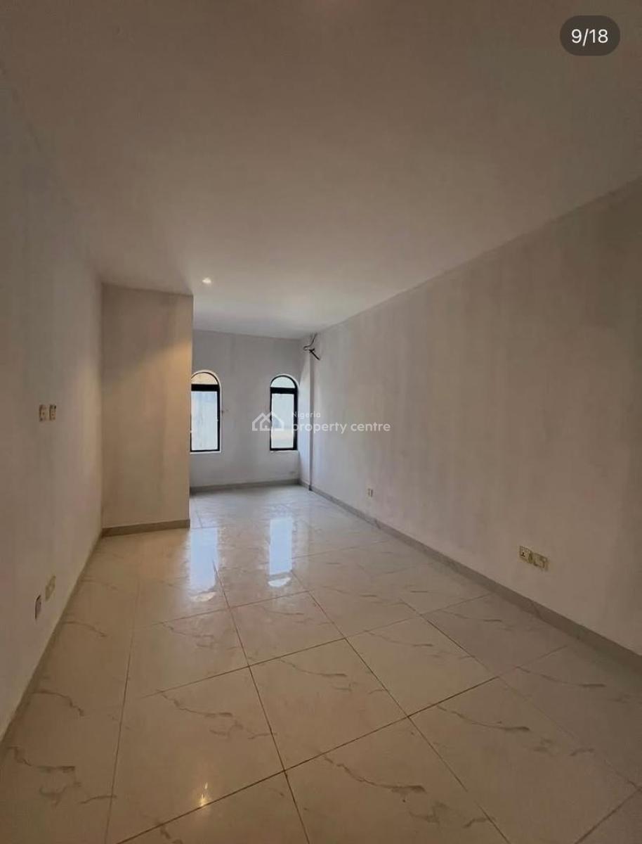 2 Bedroom Maisonette, Freedom Way, Lekki Phase 1, Lekki, Lagos, Flat / Apartment for Rent