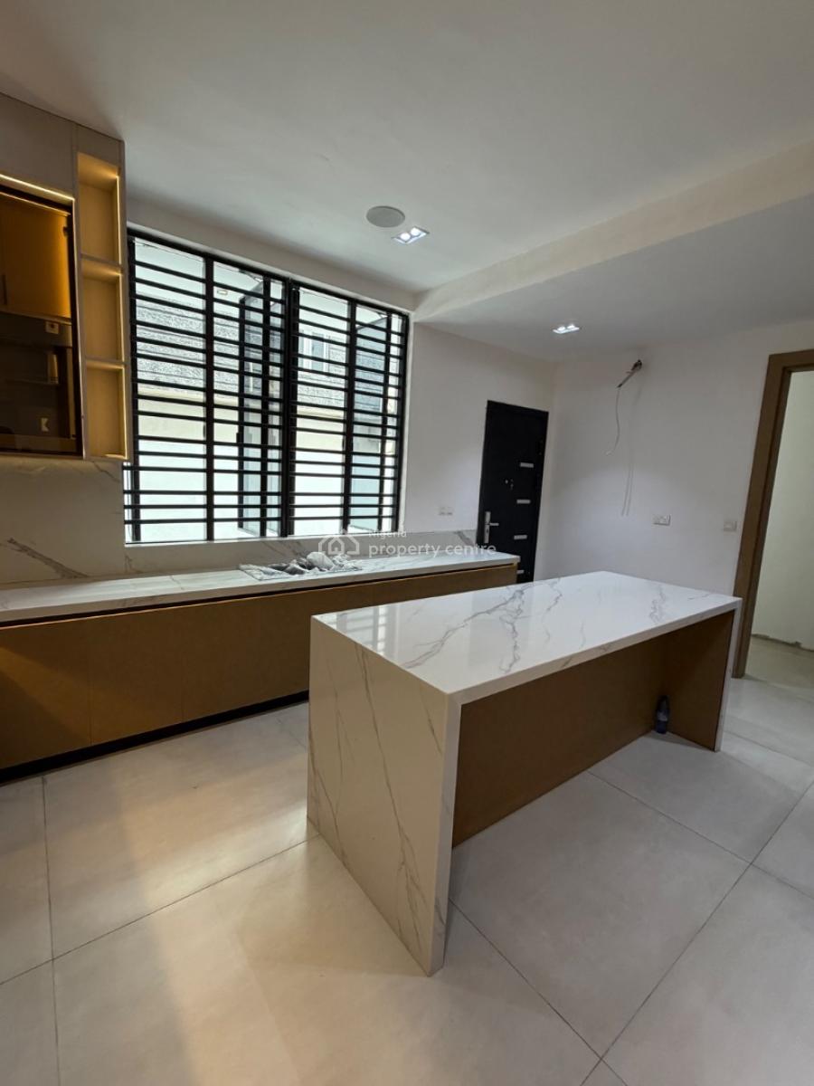 Spacious 5bedroom Fully Detached House, Lekki Phase 1, Lekki, Lagos, Detached Duplex for Sale