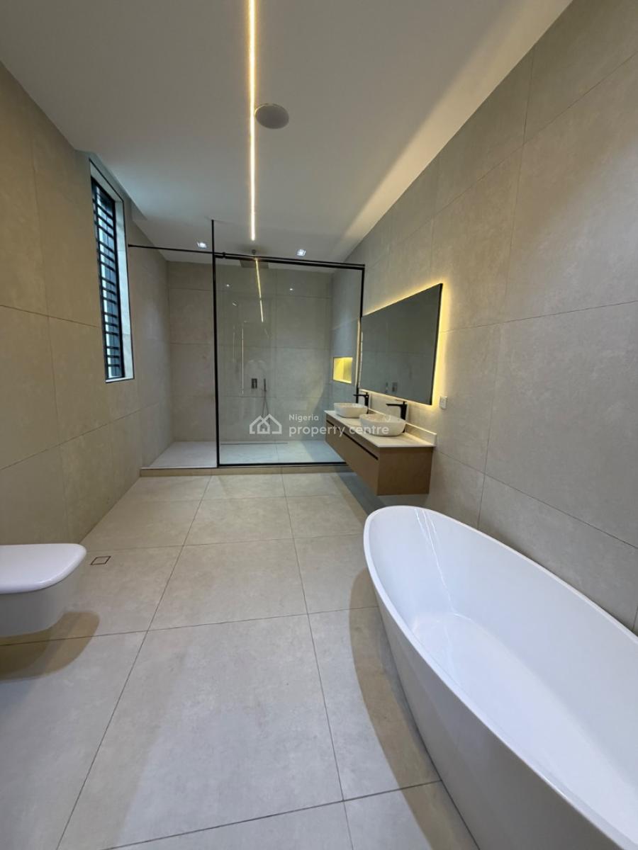 Spacious 5bedroom Fully Detached House, Lekki Phase 1, Lekki, Lagos, Detached Duplex for Sale