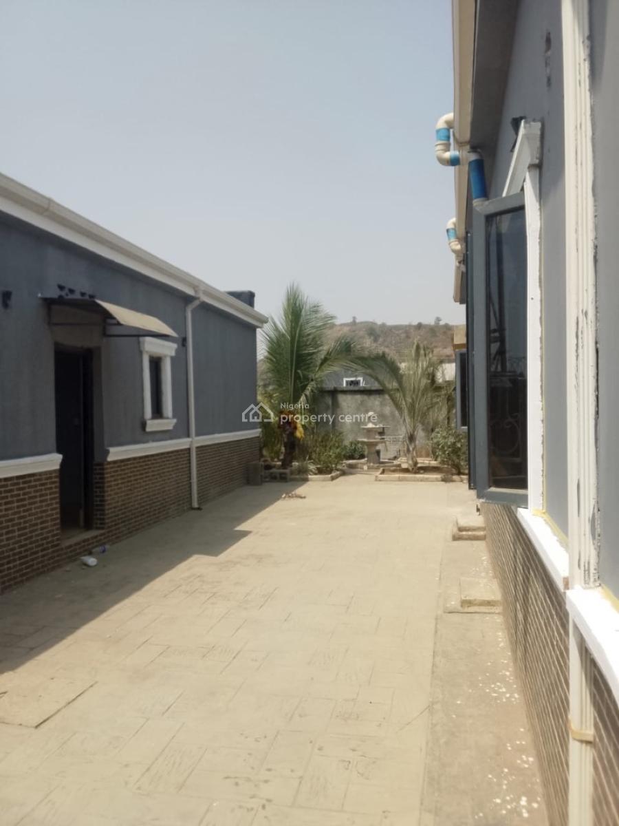 Luxury Spacious 3 Bedroom Bungalow with Bq Standalone, Lugbe District, Abuja, Detached Bungalow for Rent