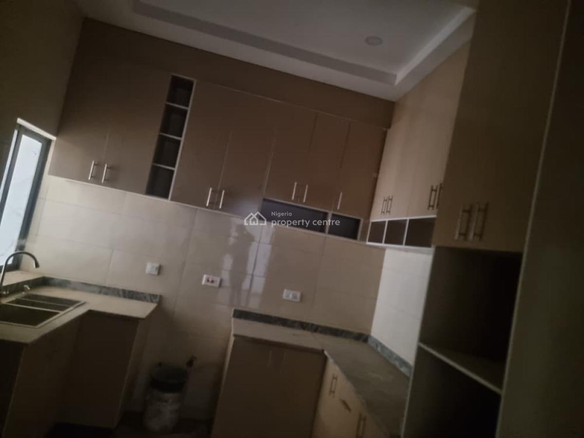 Luxury Spacious 3 Bedroom Bungalow with Bq Standalone, Lugbe District, Abuja, Detached Bungalow for Rent