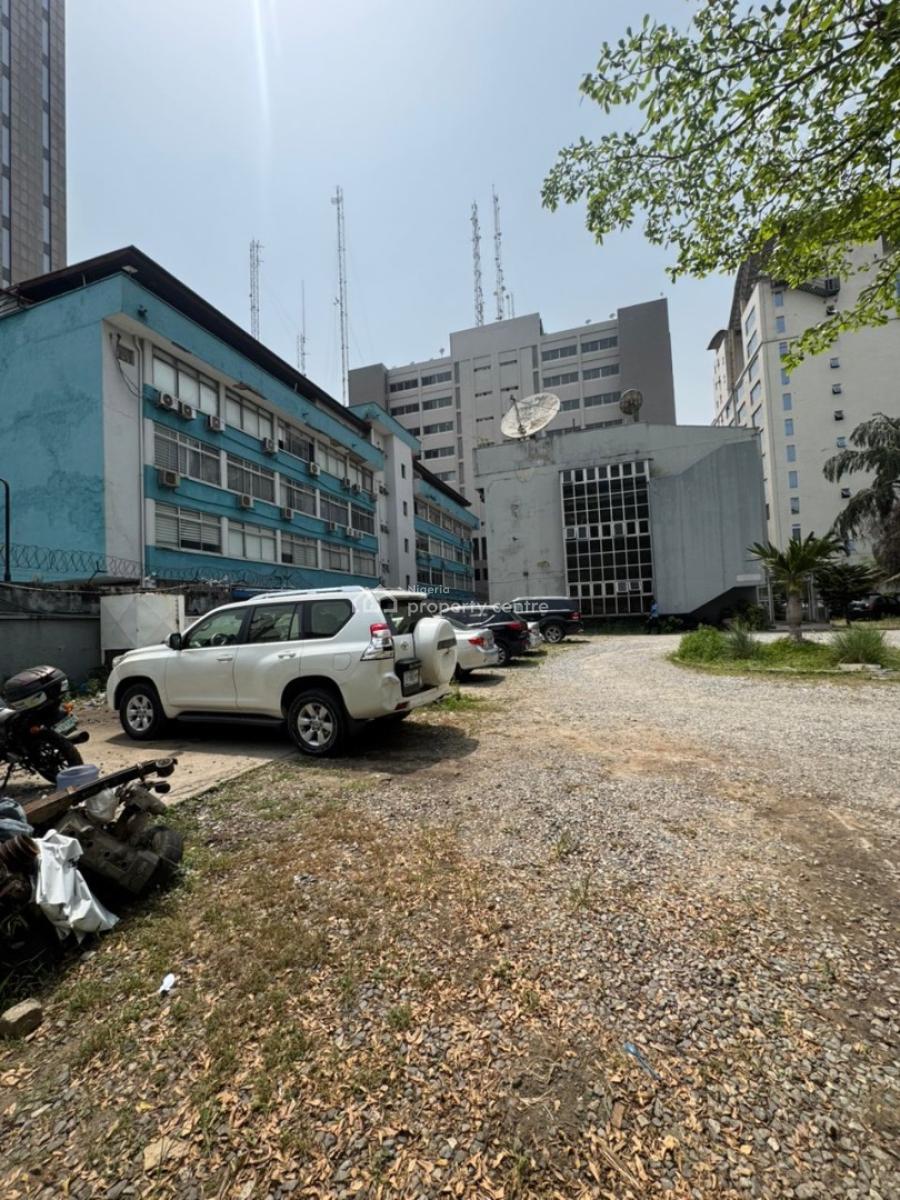 Office Space Measuring 400sqmts, Off Saka Tinubu Street, Victoria, Victoria Island (vi), Lagos, Office Space for Rent