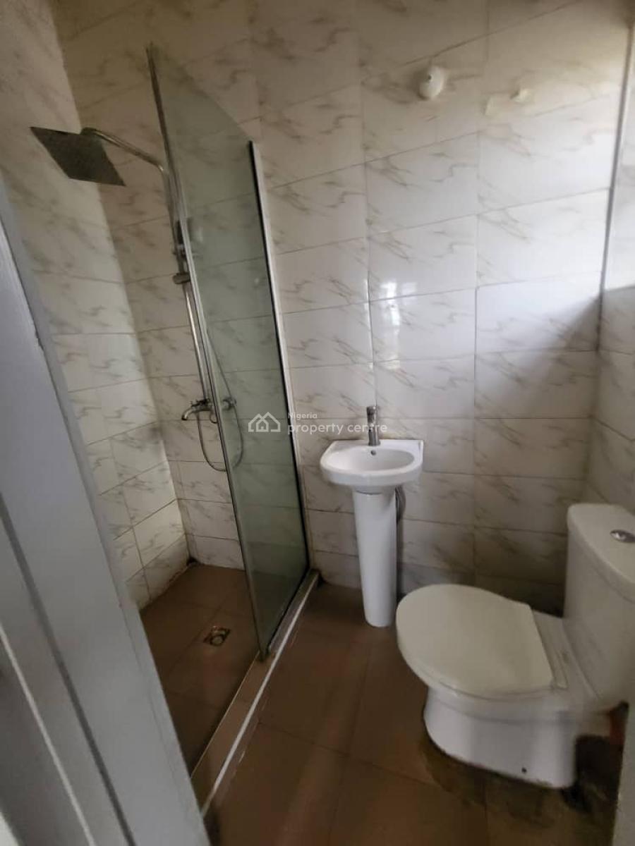 Lovely 3 Bedroom Flat with   Central Swimming Pool, Lekki, Lagos, Flat / Apartment for Rent