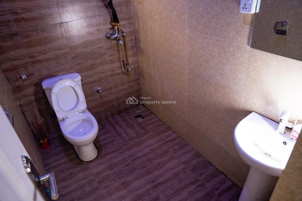 Nicely Furnished 2 Bedroom Apartment, Gra Phase 4, Obio-akpor, Rivers, Flat / Apartment Short Let