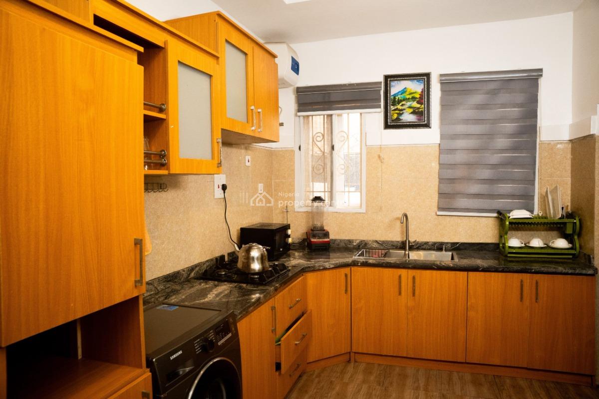 Nicely Furnished 2 Bedroom Apartment, Gra Phase 4, Obio-akpor, Rivers, Flat / Apartment Short Let