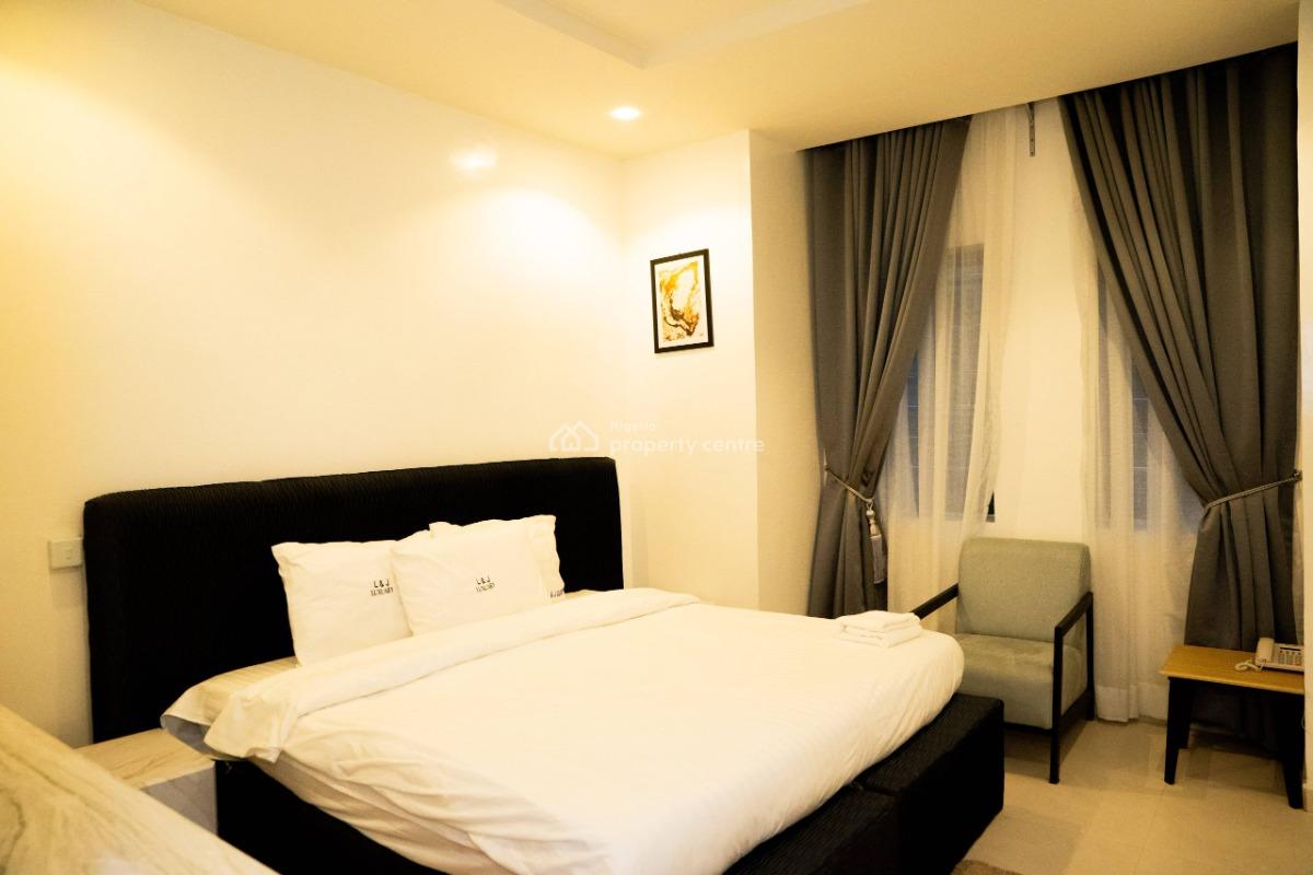 Nicely Furnished 2 Bedroom Apartment, Gra Phase 4, Obio-akpor, Rivers, Flat / Apartment Short Let