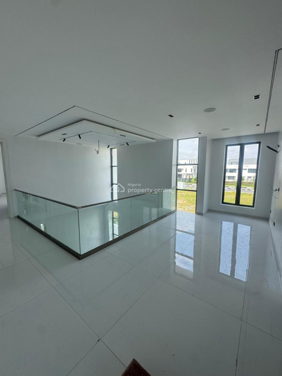 Exquisite 4 Bedroom Semi-detached Duplex with a Private Elevator, Cowrie Creek Estate, Ikate, Lekki, Lagos, Semi-detached Duplex for Sale