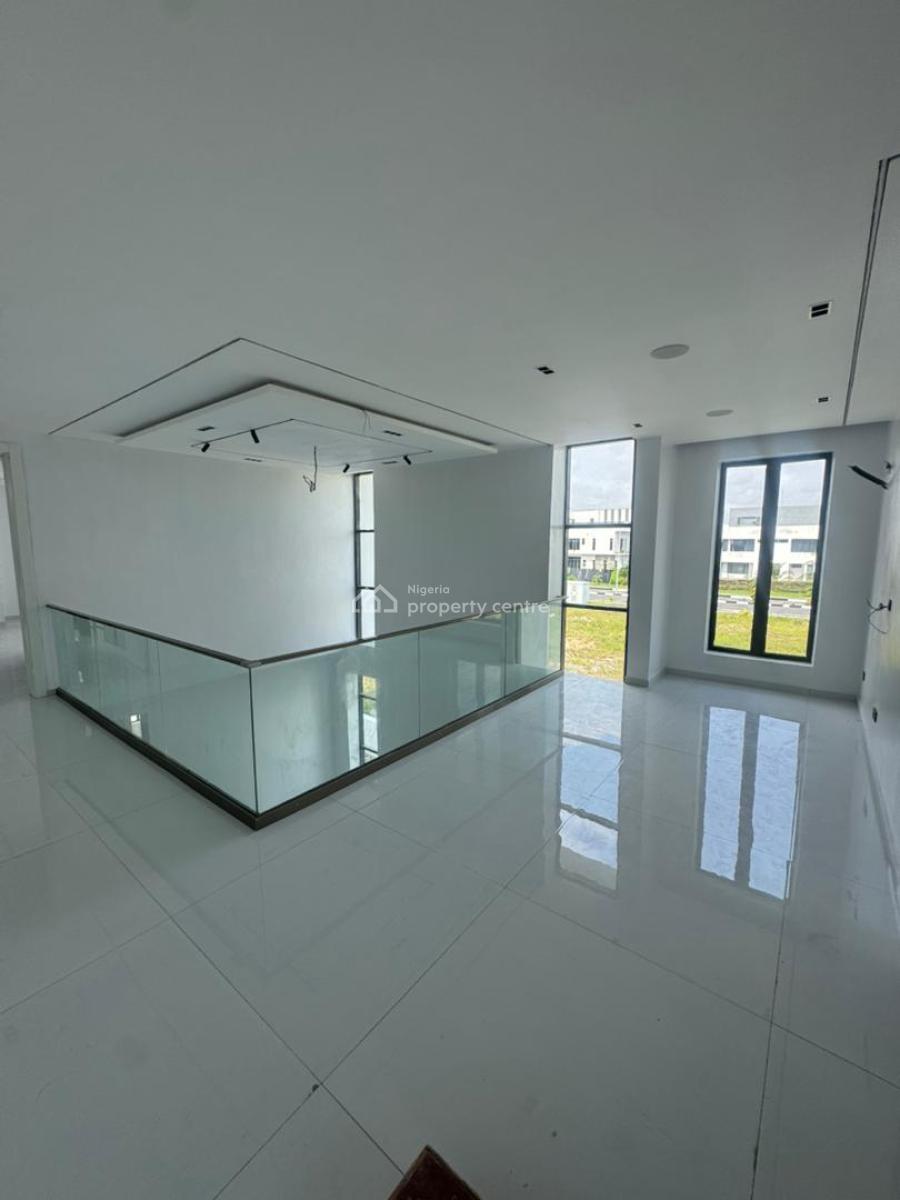 Exquisite 4 Bedroom Semi-detached Duplex with a Private Elevator, Cowrie Creek Estate, Ikate, Lekki, Lagos, Semi-detached Duplex for Sale