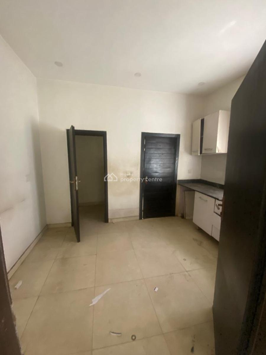 Spacious Self Serviced 3 Bedroom Apartment in a Gated Estate, Oniru, Victoria Island (vi), Lagos, Flat / Apartment for Rent
