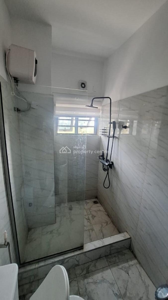 2 Bedroom Flat, Greenbay Estate Mobile Road, Ilaje, Ajah, Lagos, Flat / Apartment for Rent
