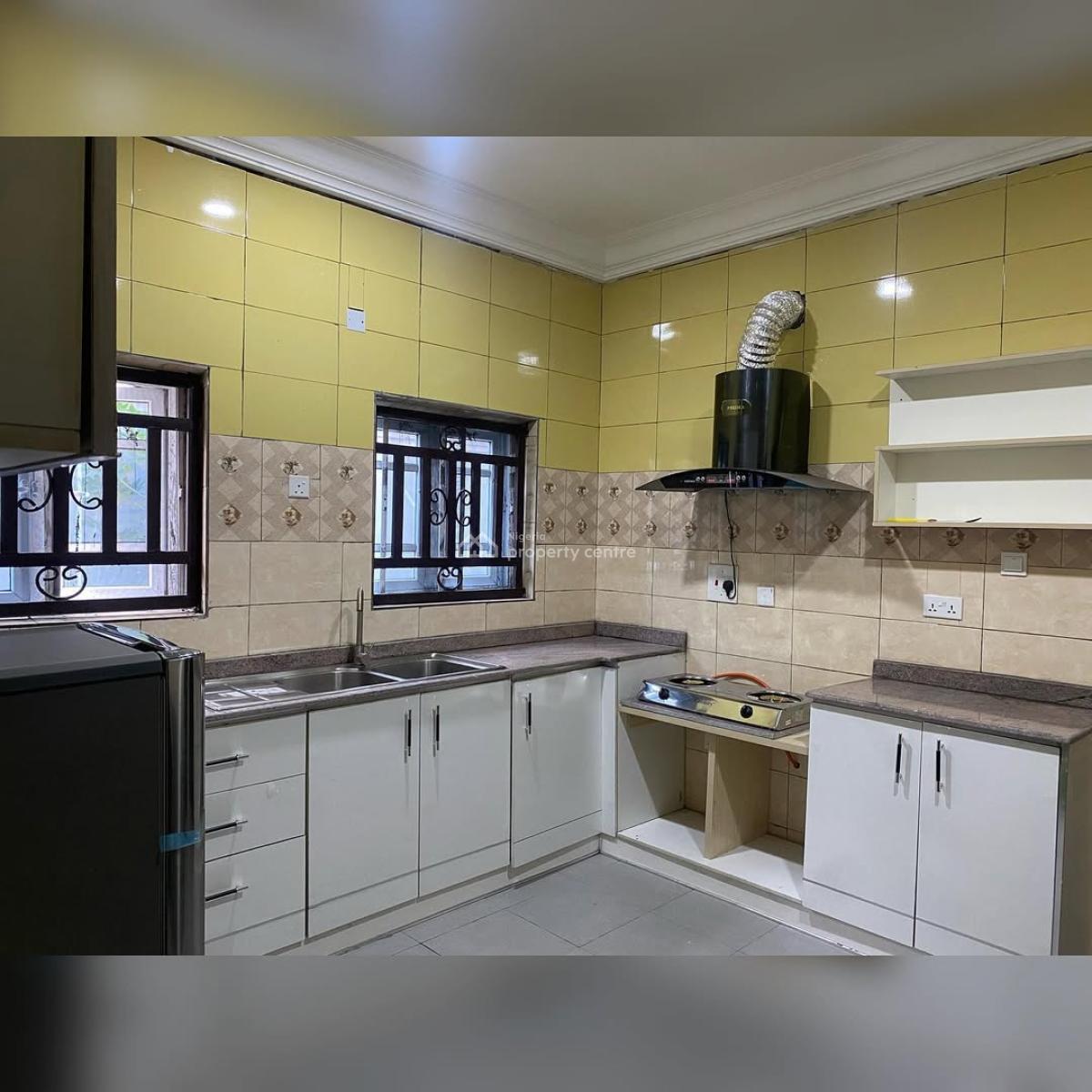 Nicely Furnished 2 Bedroom Apartment, Woji, Port Harcourt, Rivers, Flat / Apartment Short Let