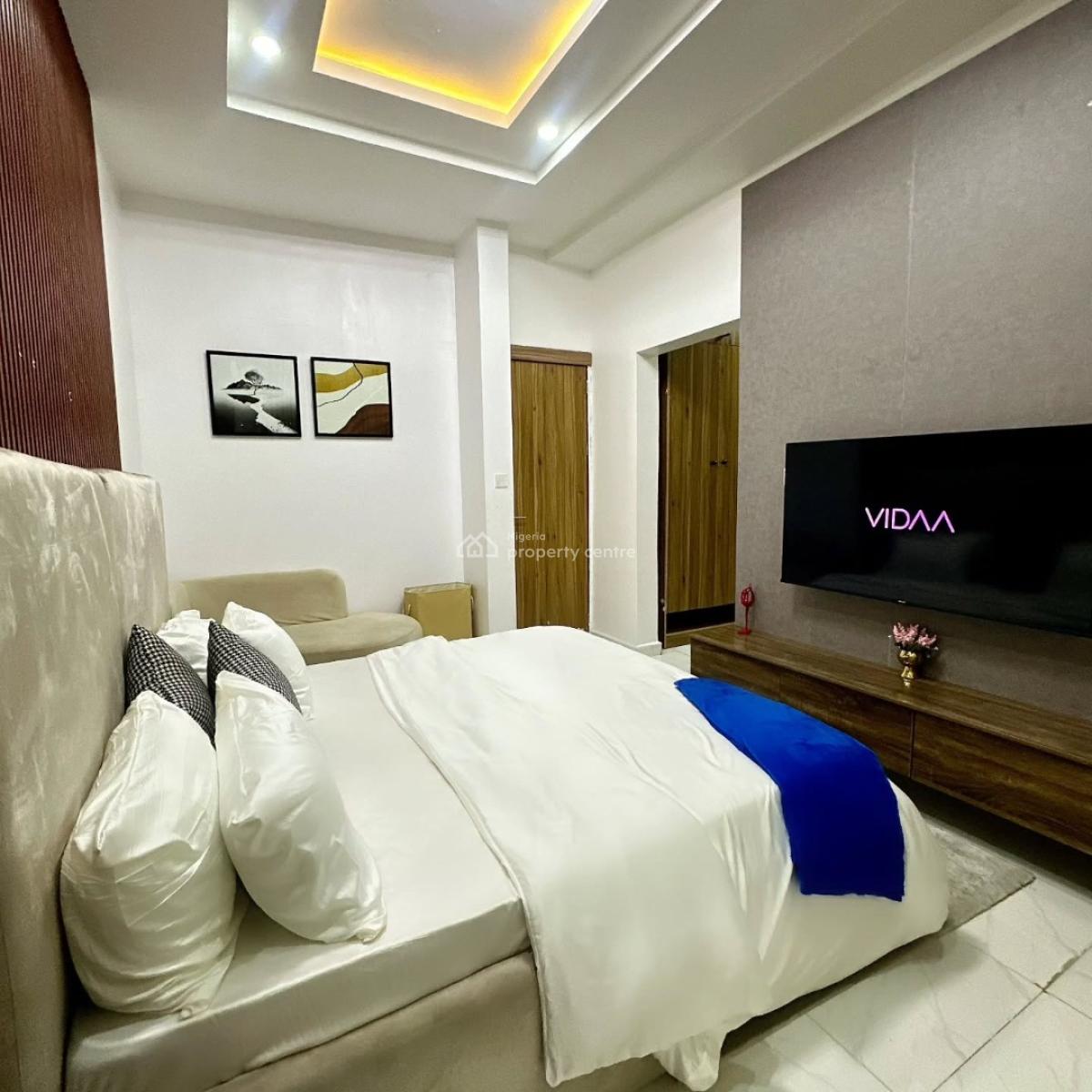 Nicely Furnished 3 Bedroom Apartment, Ologolo, Lekki, Lagos, Flat / Apartment Short Let