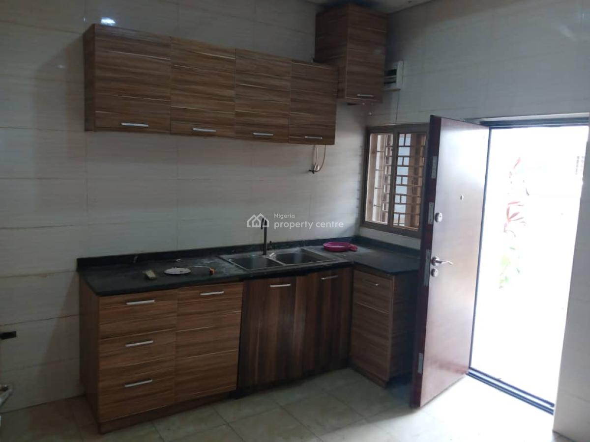 Tastefully Finished 4 Bedroom Terrace Duplex with Bq, Guzape Hills, Guzape District, Abuja, Terraced Duplex for Rent